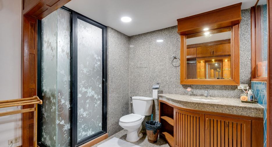 For sale 4 bed villa in Mueang Phuket, Phuket