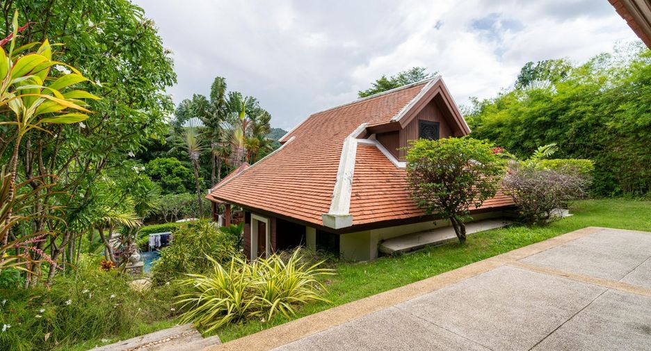 For sale 4 bed villa in Mueang Phuket, Phuket