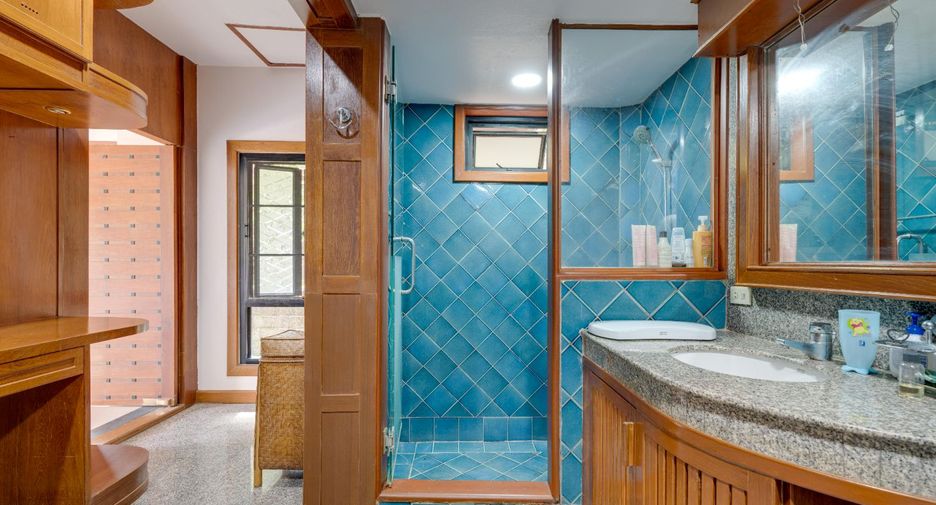 For sale 4 bed villa in Mueang Phuket, Phuket