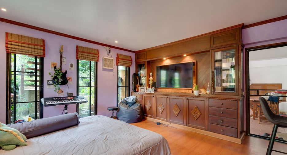 For sale 4 bed villa in Mueang Phuket, Phuket