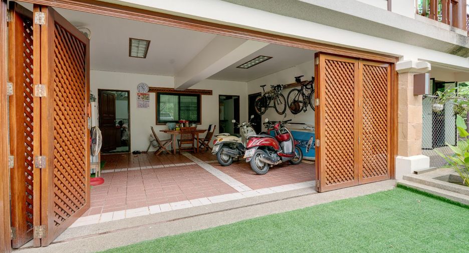 For sale 4 bed villa in Mueang Phuket, Phuket