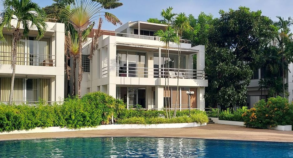 For sale 3 bed villa in Klaeng, Rayong