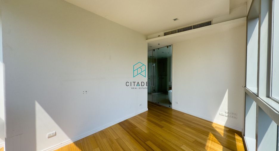 For rent and for sale 3 bedrooms condo in Sathon, Bangkok