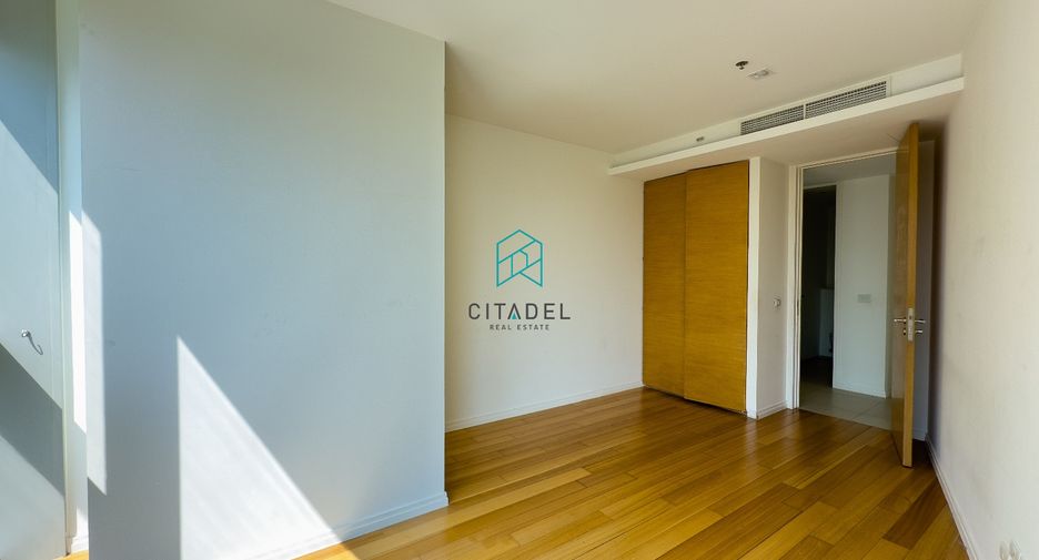 For rent and for sale 3 bedrooms condo in Sathon, Bangkok
