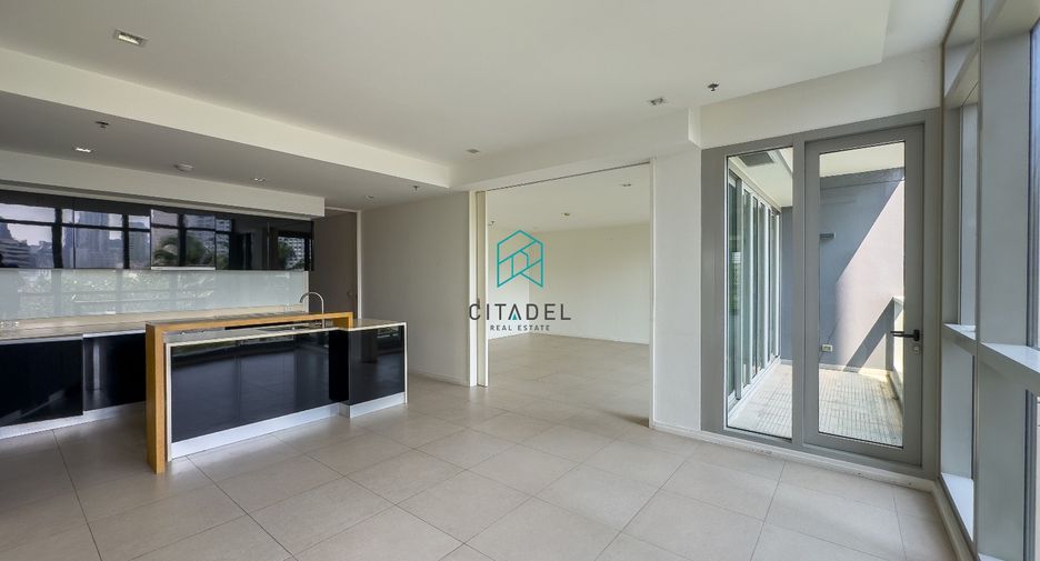 For rent and for sale 3 bedrooms condo in Sathon, Bangkok