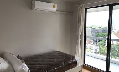 For sale 3 bedrooms condo in Watthana, Bangkok