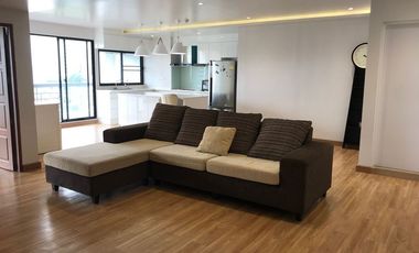 For sale 3 bedrooms condo in Watthana, Bangkok