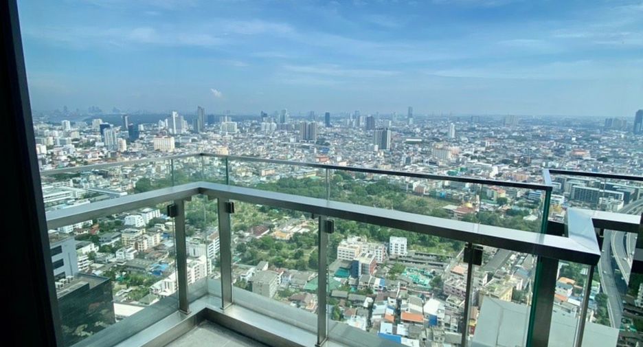 For rent 2 bedrooms condo in Sathon, Bangkok