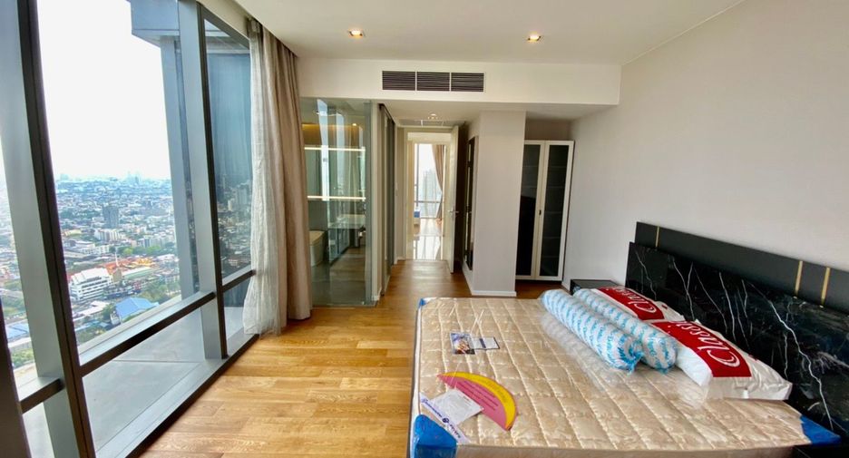 For rent 2 bedrooms condo in Sathon, Bangkok