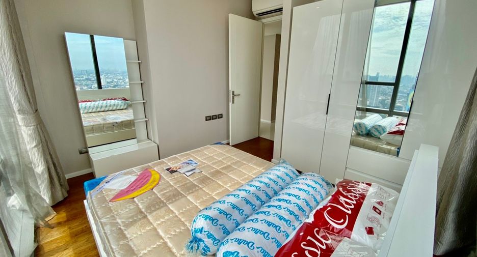 For rent 2 bedrooms condo in Sathon, Bangkok