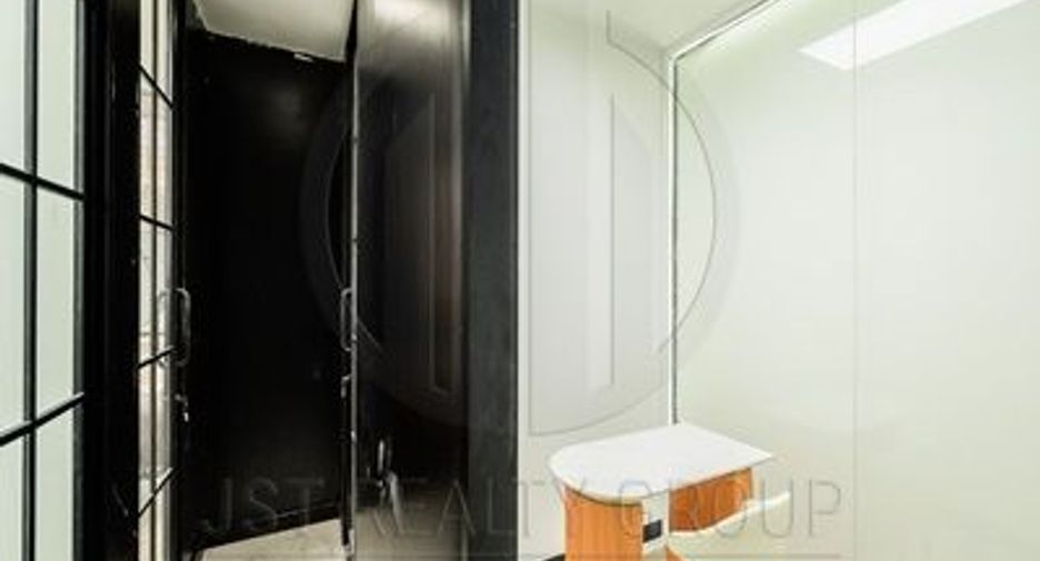 For sale office in Huai Khwang, Bangkok