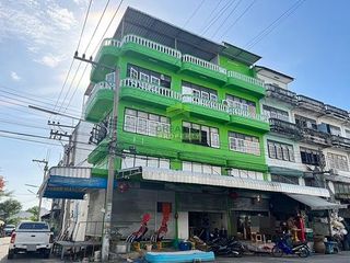 À vendre 3 chambres maison à Krathum Baen, Samut Sakhon