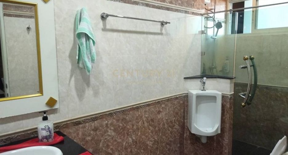 For sale 8 bedrooms house in Phasi Charoen, Bangkok