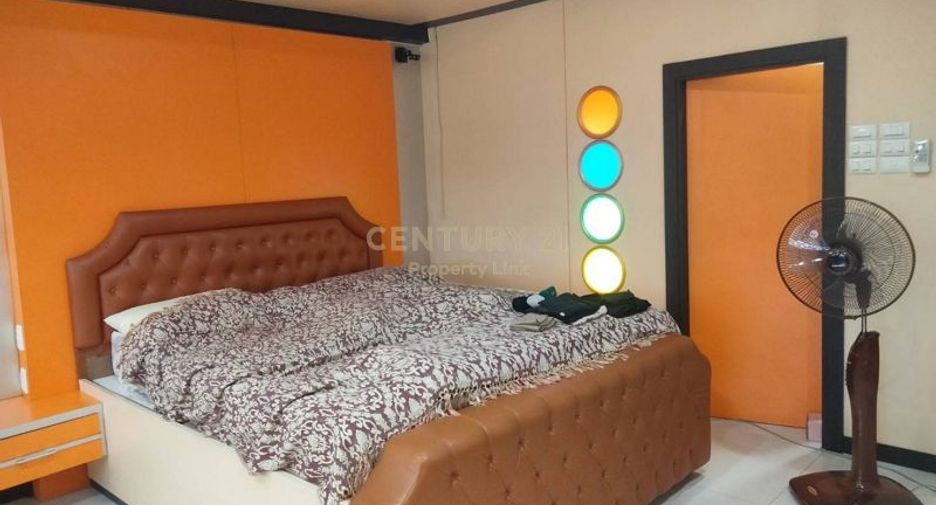 For sale 8 bedrooms house in Phasi Charoen, Bangkok