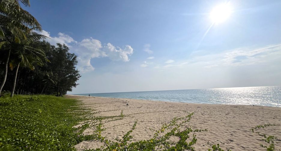 Terreno en venta en Thai Mueang, Phang Nga