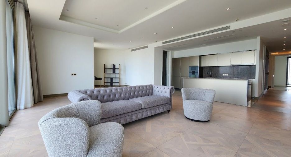 For rent 3 bed condo in Khlong San, Bangkok