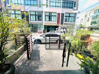 For sale 3 bed office in Wang Thonglang, Bangkok
