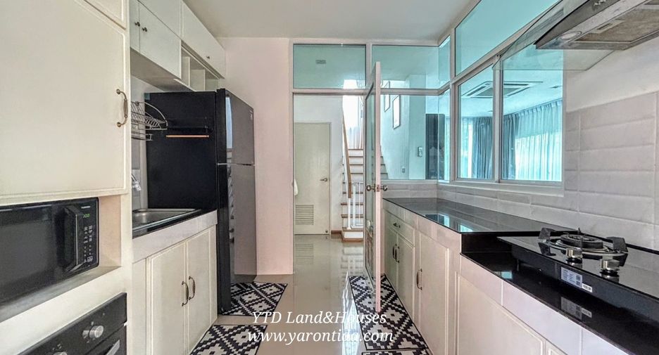 Haus zum Kauf mit 4 Zimmer in Prawet, Bangkok