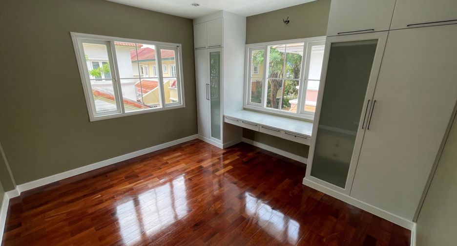 For sale 3 bed house in Pak Kret, Nonthaburi