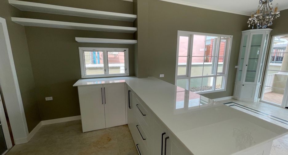 For sale 3 bed house in Pak Kret, Nonthaburi
