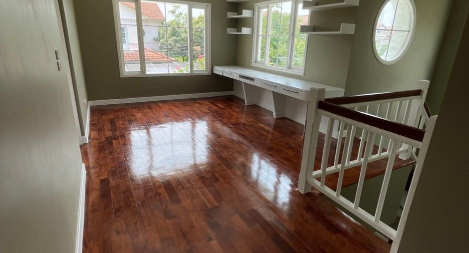 For sale 3 bed house in Pak Kret, Nonthaburi
