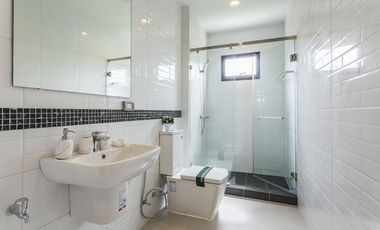 For sale 4 bedrooms house in Prawet, Bangkok