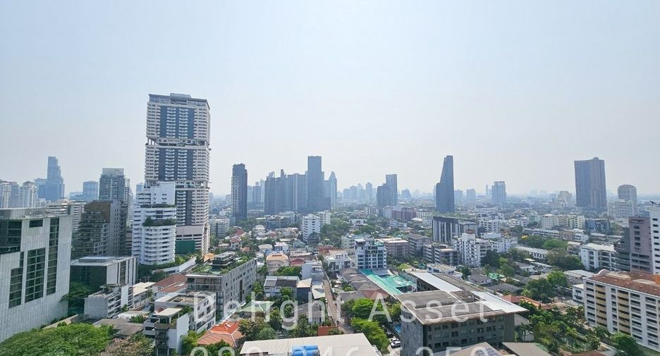 For sale 2 bedrooms condo in Khlong Toei, Bangkok