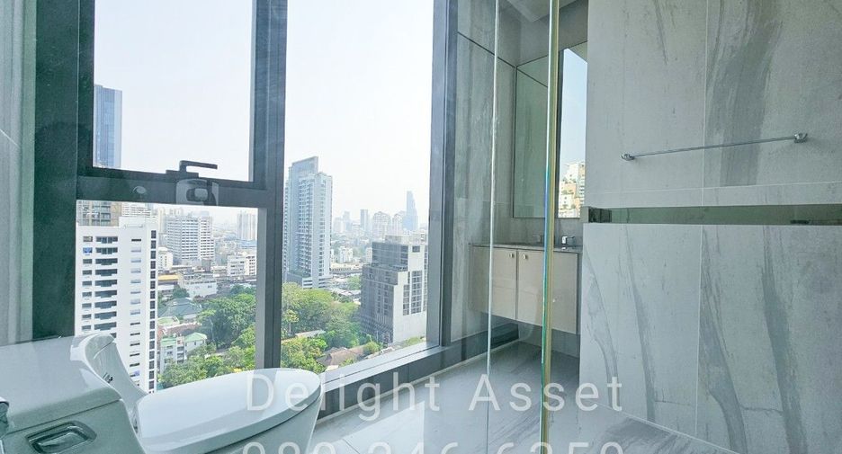 For sale 2 bedrooms condo in Khlong Toei, Bangkok