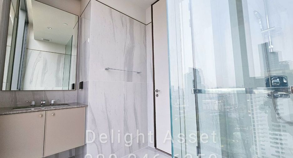 For sale 2 bedrooms condo in Khlong Toei, Bangkok