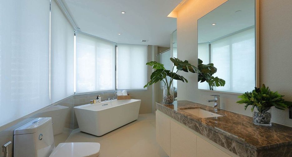 Apartamento en alquiler de 4 habitaciones en Watthana, Bangkok