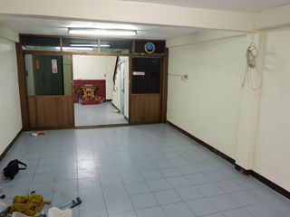 For rent 4 Beds house in Bangkok Yai, Bangkok