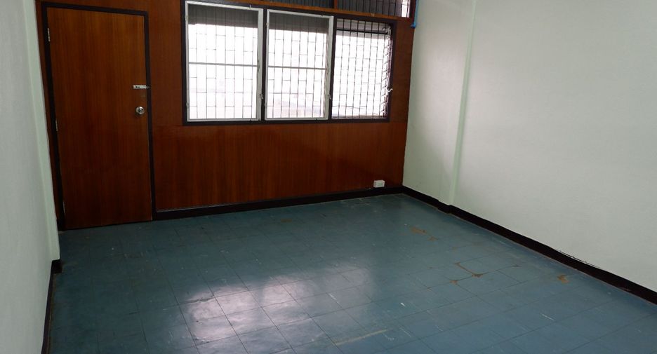 For rent 4 bedrooms house in Bangkok Yai, Bangkok