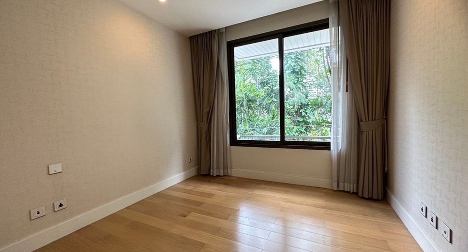 For sale 2 bedrooms condo in Sathon, Bangkok