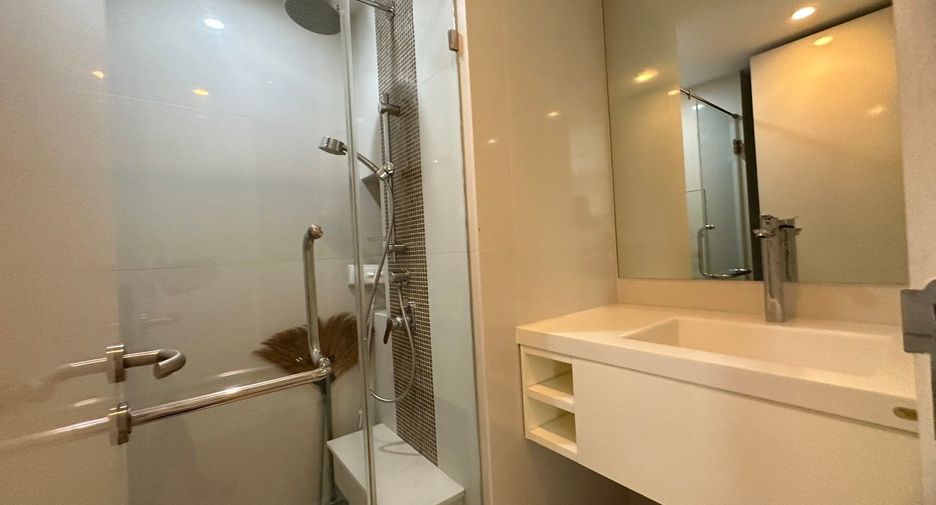 For sale 2 bedrooms condo in Sathon, Bangkok
