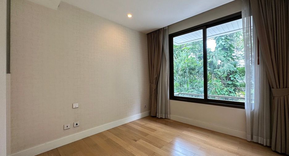 For sale 2 bedrooms condo in Sathon, Bangkok