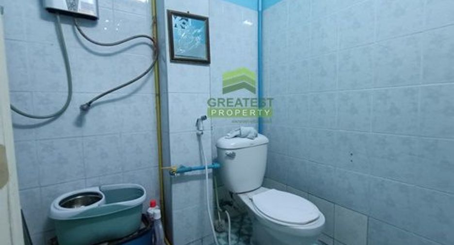 For sale 6 bedrooms retail Space in Prawet, Bangkok