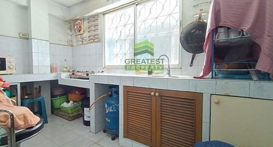 For sale 6 bedrooms retail Space in Prawet, Bangkok