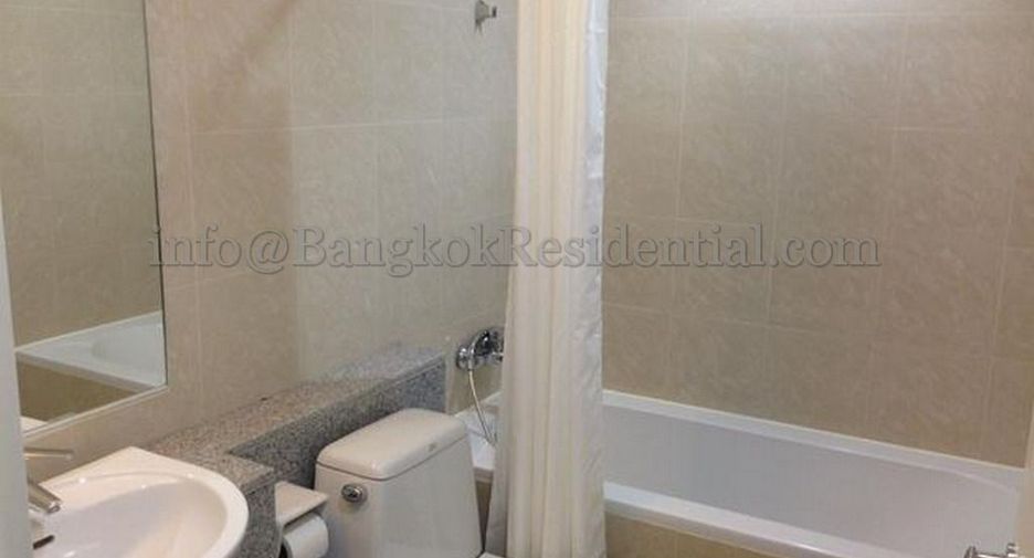 For rent 3 bedrooms apartment in Watthana, Bangkok