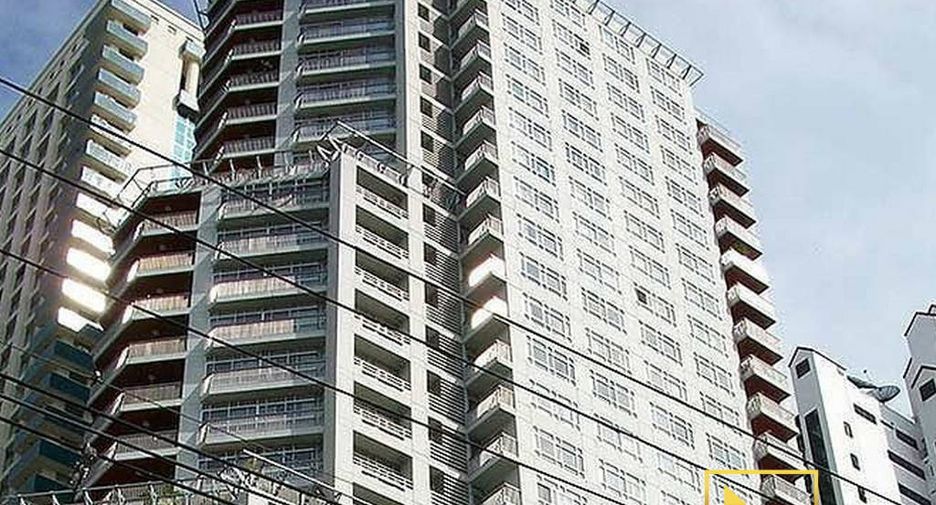 For rent 3 bedrooms apartment in Watthana, Bangkok
