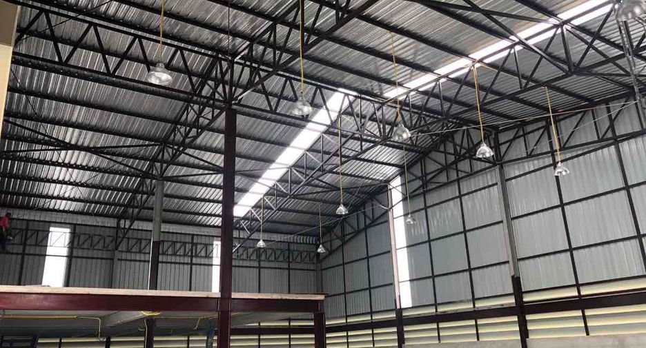 Almacén en alquiler en Mueang Chon Buri, Chonburi