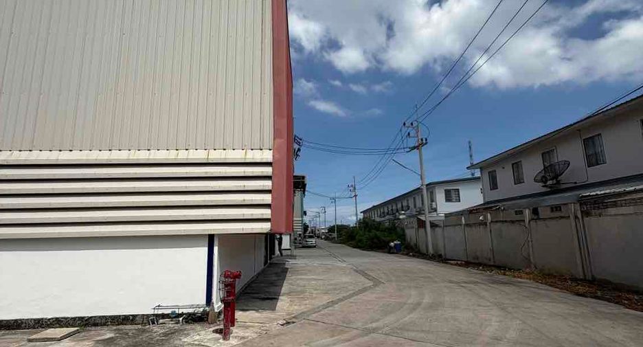 Almacén en alquiler en Mueang Chon Buri, Chonburi