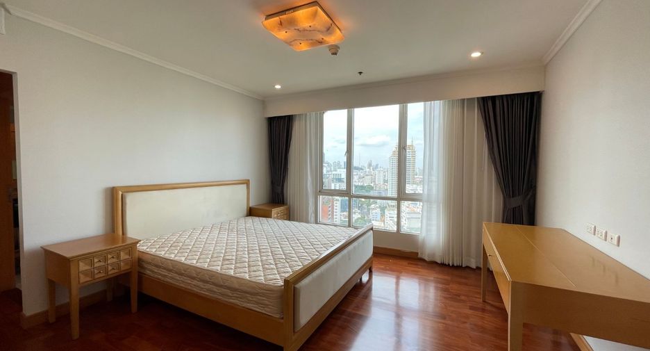 À louer 3 chambres appartement à Watthana, Bangkok