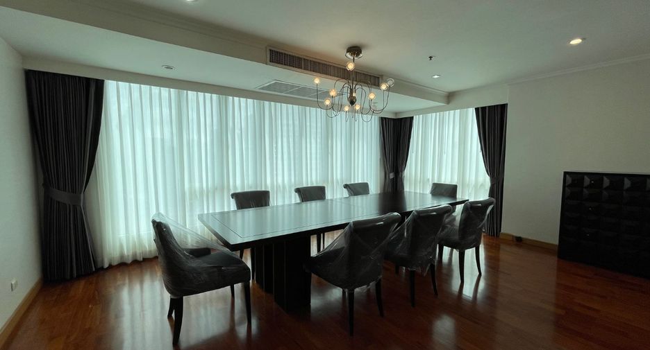 À louer 3 chambres appartement à Watthana, Bangkok
