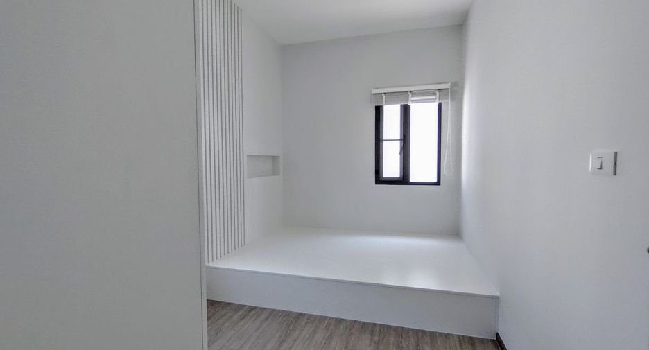 For rent and for sale 3 bed house in Bang Phli, Samut Prakan