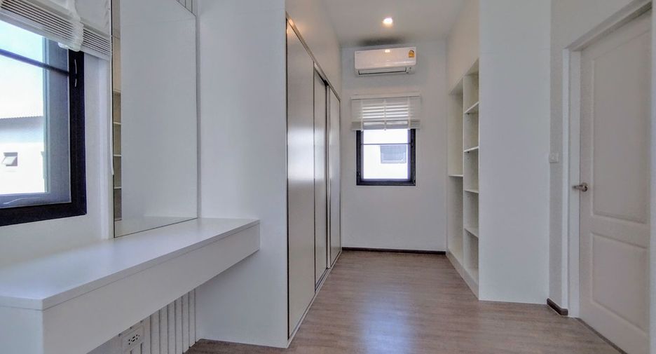 For rent and for sale 3 bed house in Bang Phli, Samut Prakan