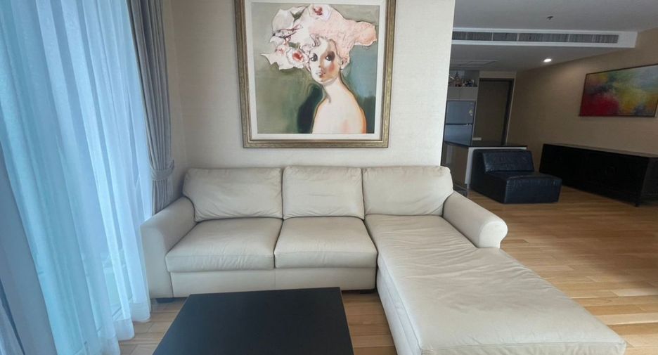 For rent 3 bedrooms condo in Khlong Toei, Bangkok