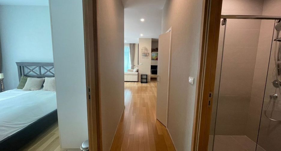 For rent 3 bedrooms condo in Khlong Toei, Bangkok