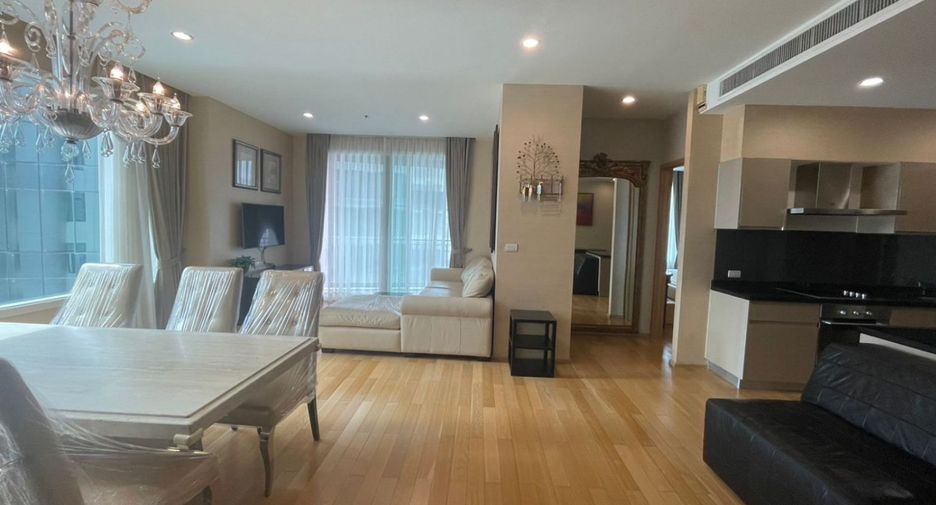 For rent 3 bedrooms condo in Khlong Toei, Bangkok