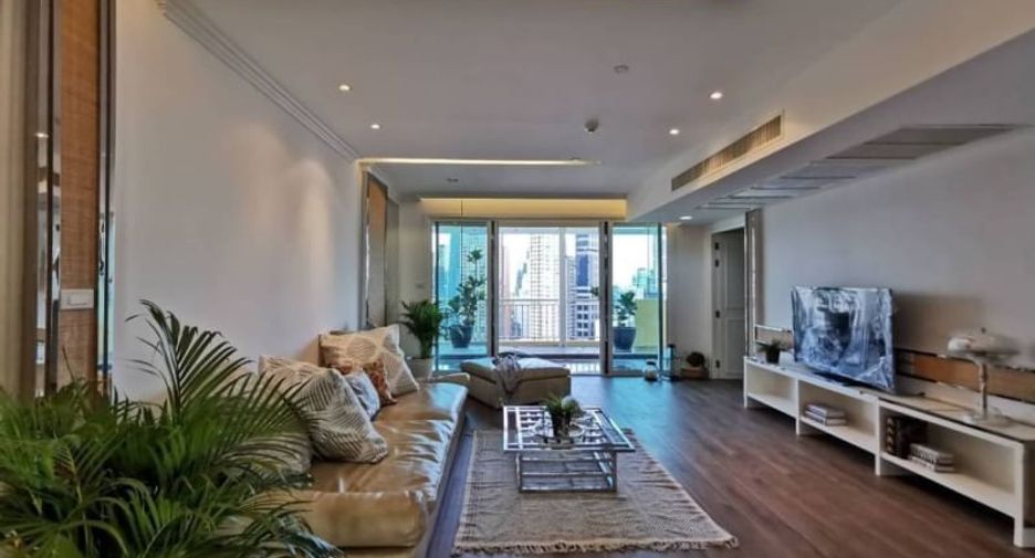 Wohnung zur Miete und zum Kauf mit 4 Zimmer in Khlong Toei, Bangkok