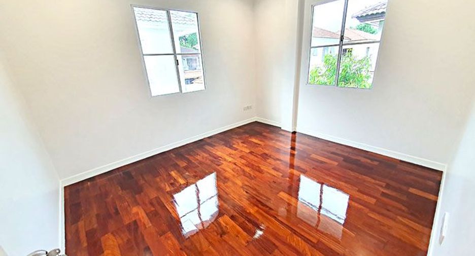 For sale 3 bedrooms house in Phutthamonthon, Nakhon Pathom
